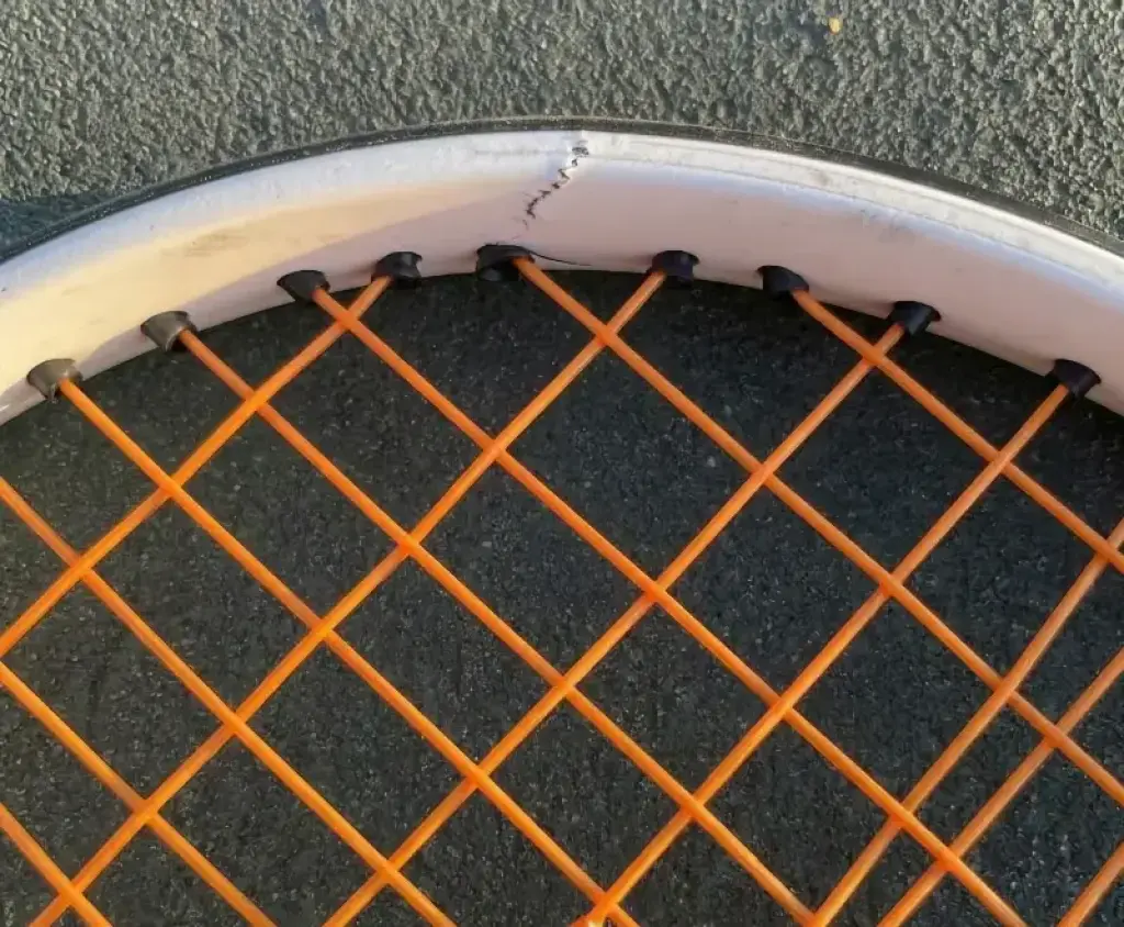 Snapped Plastic Racket Can you play with a cracked tennis racket? - Pelotista.com